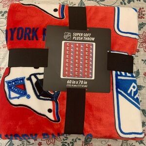New York Rangers Super Soft Plush Throw - NHL